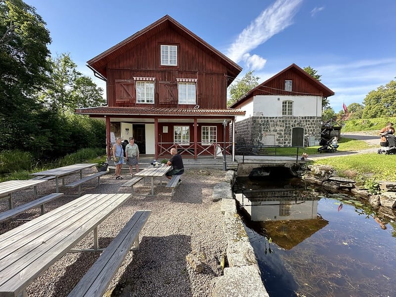 Bild till evenamnget SOMMARMUSIK LUNDSBERG 2026-Invigning av konst & hantverksutställning