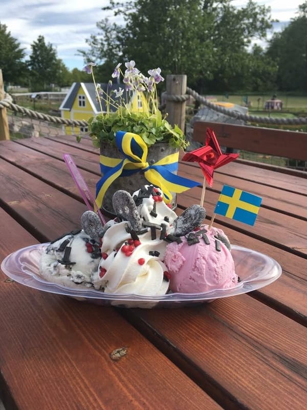 Glasscafé vid minigolfparken