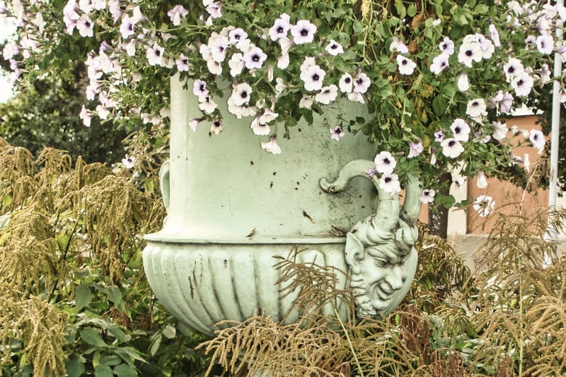 Trädgårdsurna av Axel Fredrik Steinmetz